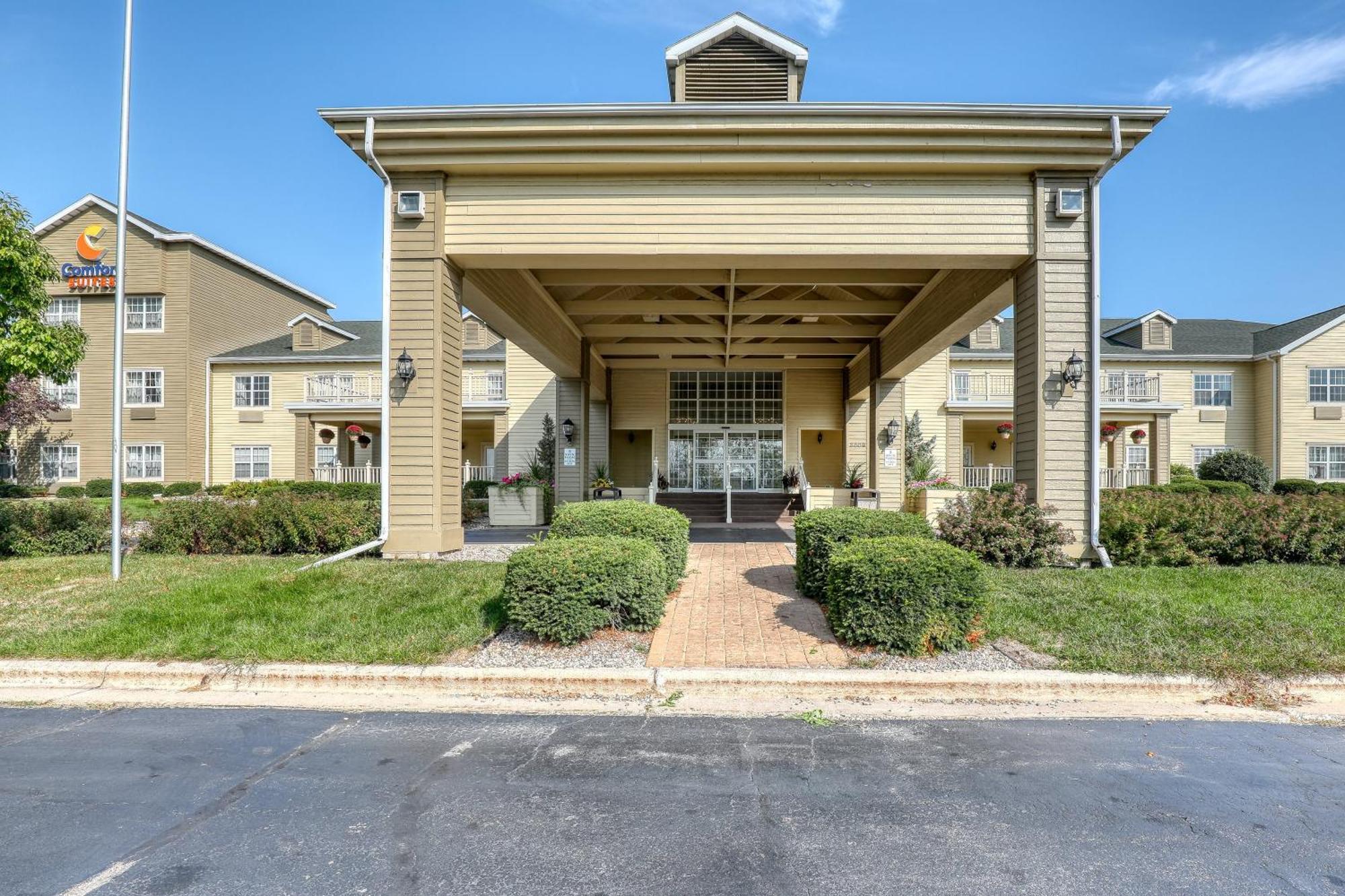 Comfort Suites Appleton Airport Екстериор снимка