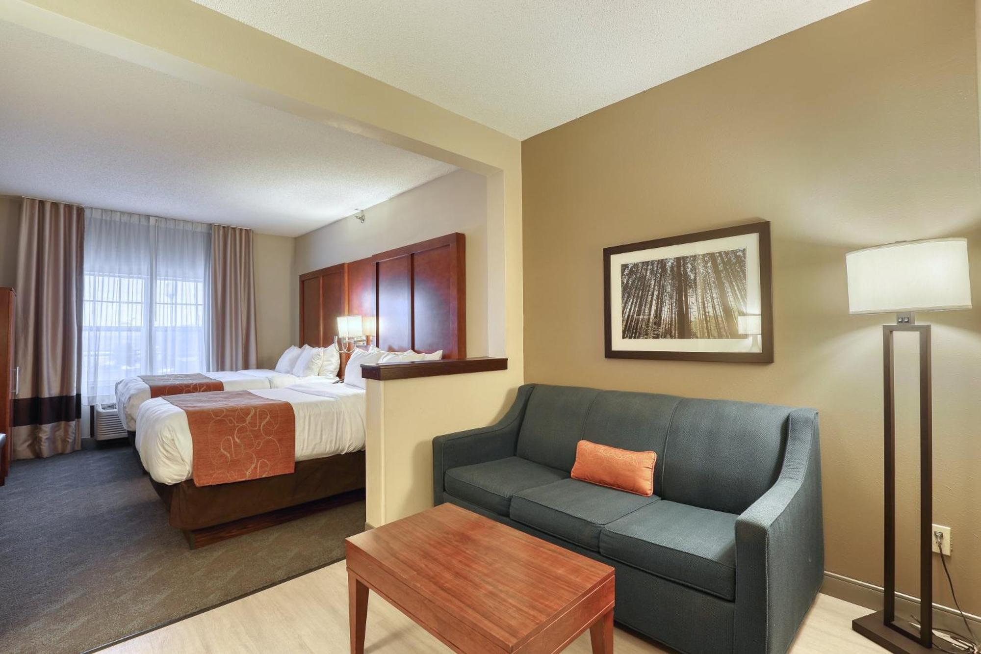 Comfort Suites Appleton Airport Екстериор снимка