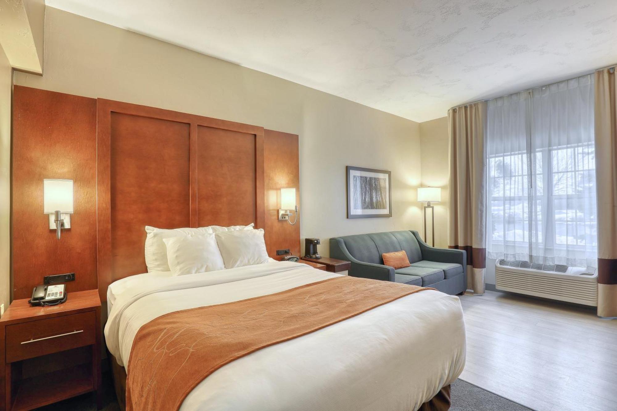 Comfort Suites Appleton Airport Екстериор снимка